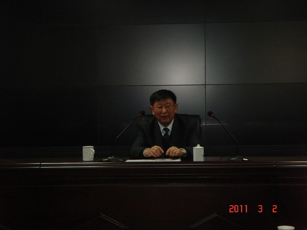 集團董事席華武總經理、王重樂副總經理，集團書記張正山親臨培訓現(xiàn)場為大家授課