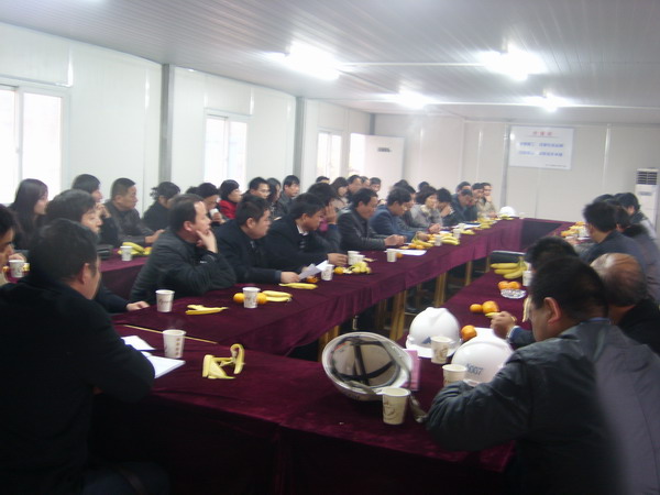南京棲霞區(qū)馬群街道辦到我公司進(jìn)行了考察，開展了有關(guān)科學(xué)發(fā)展觀的研討會
